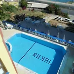 Royal فندق