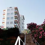 Hotel Royal 3*